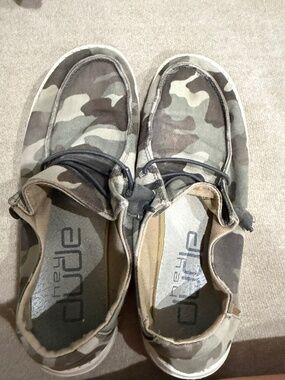 Wendy Hey Dudes- camo
